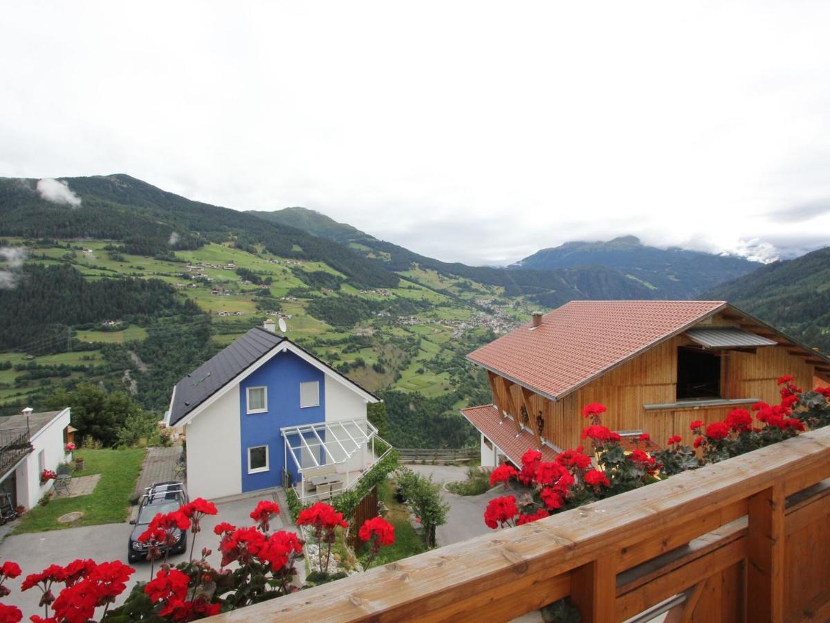 Modern Apartment In Hochgallmigg With Balcony Exteriör bild