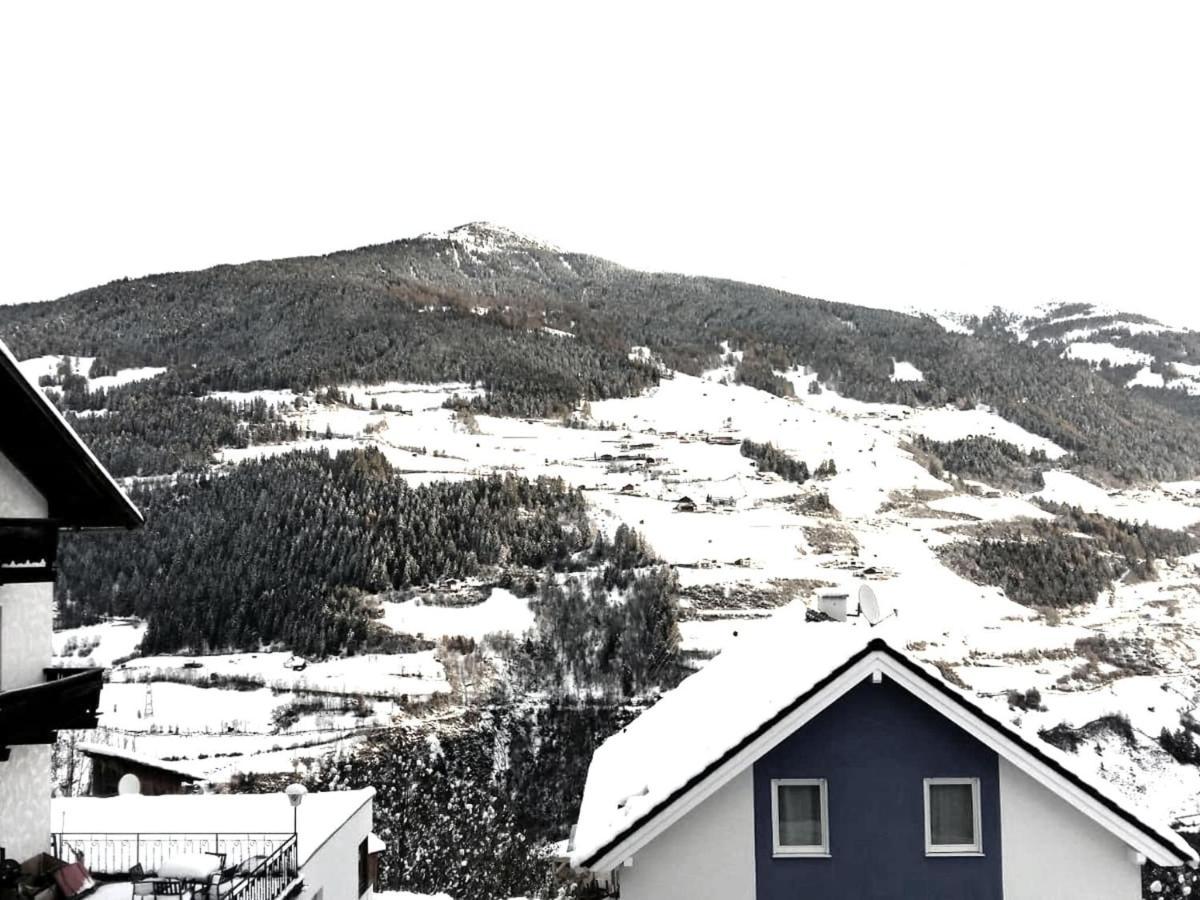 Modern Apartment In Hochgallmigg With Balcony Exteriör bild